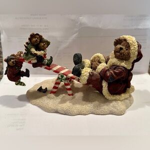 Boyd’s Bears Santa Bear with Jingle, Jangle and Joe.  Style 228439
